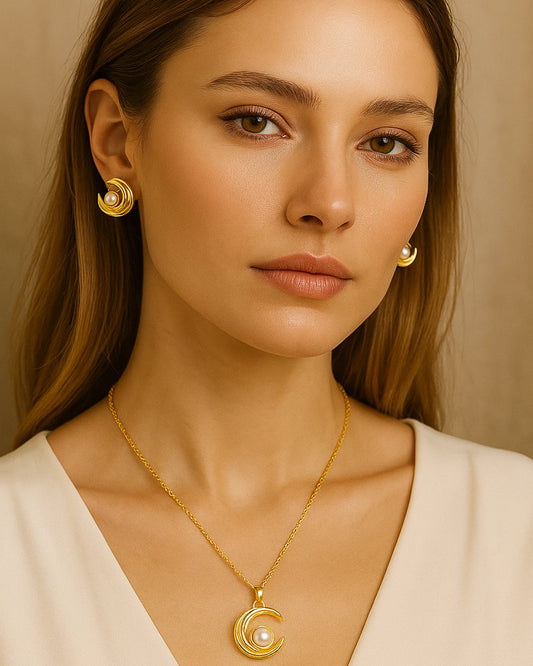 Lunar Pearl Set