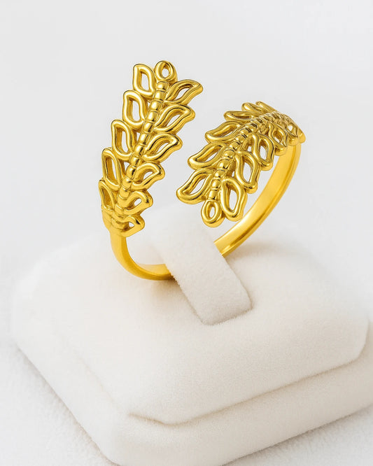 Aurelia Leaf Ring
