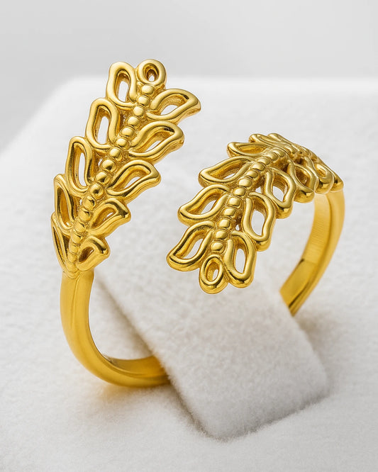 Aurelia Leaf Ring