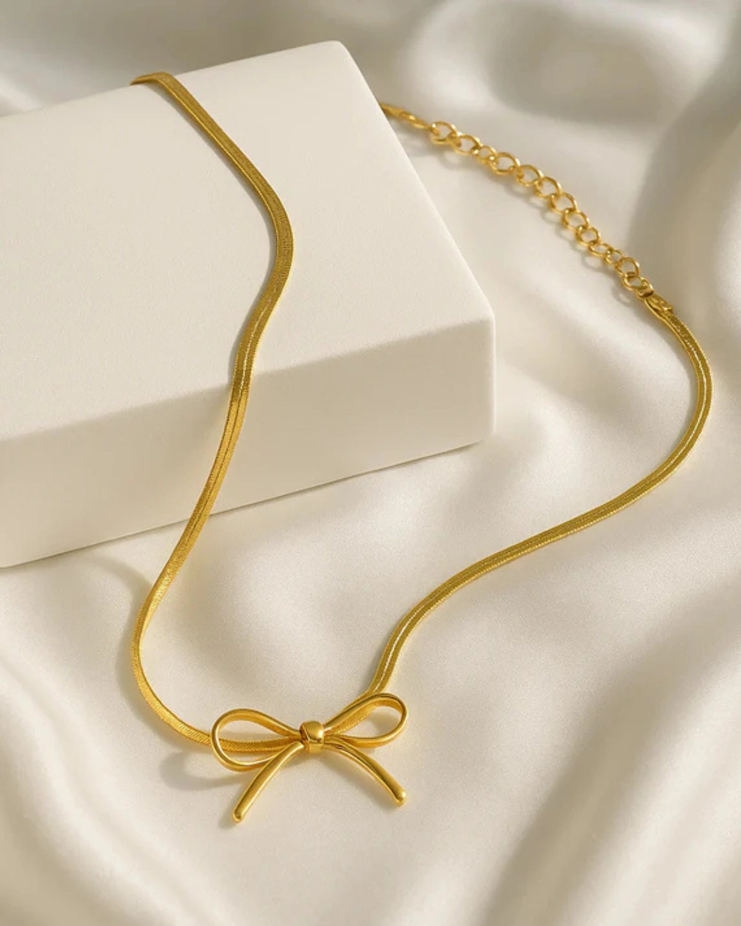Ruban Royale Necklace
