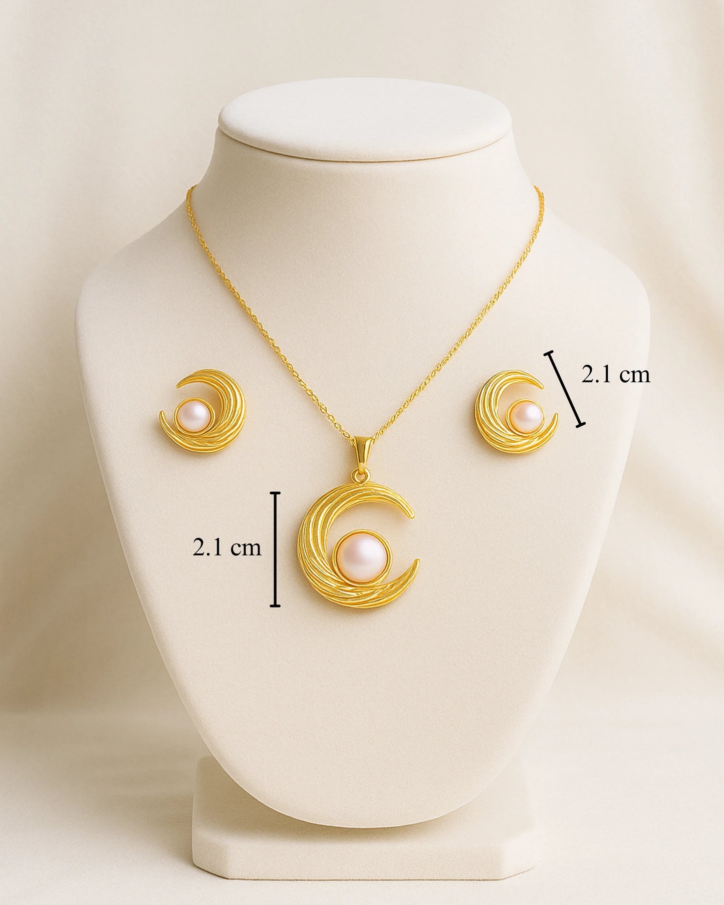 Lunar Pearl Set
