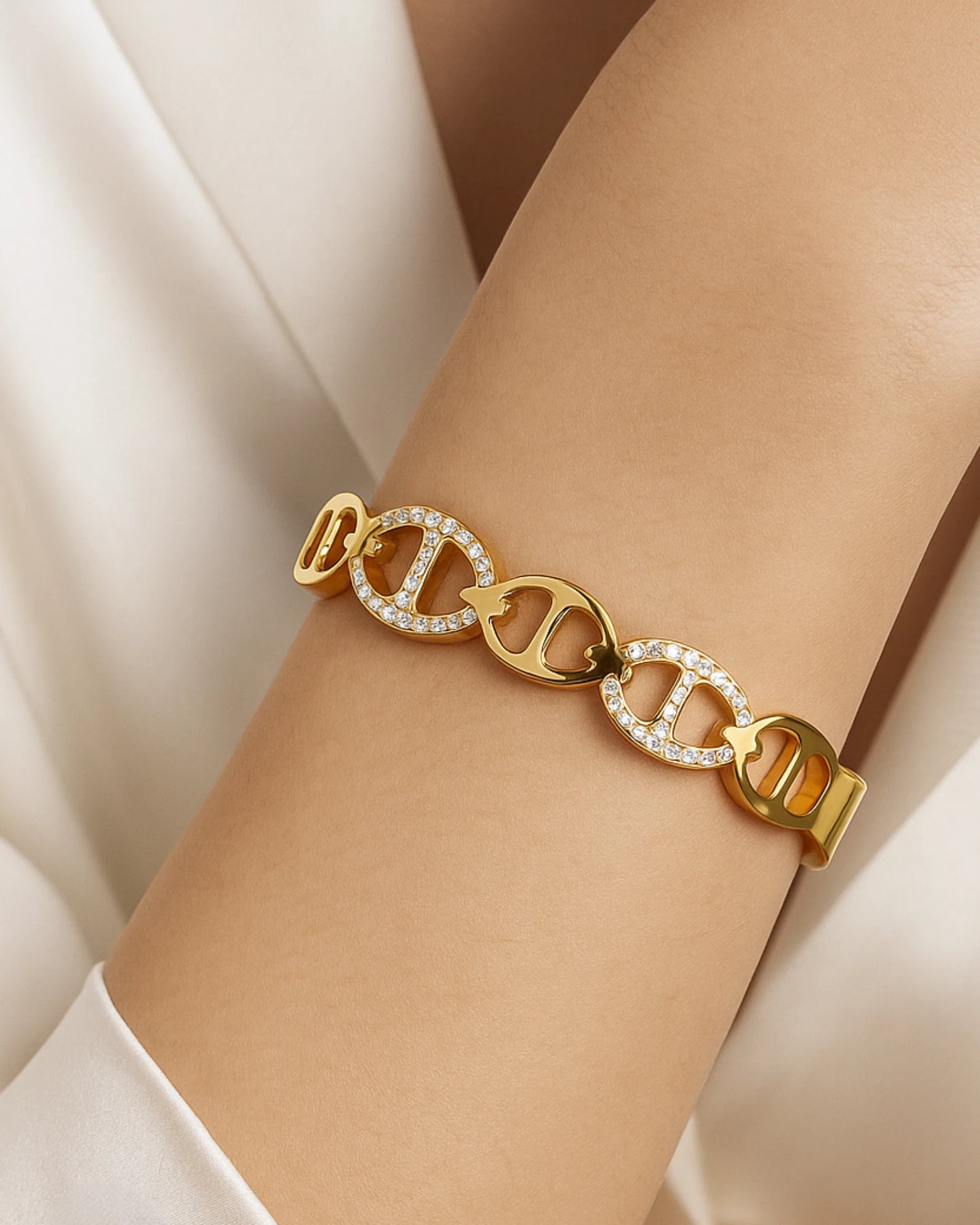 Regalia Oval Bracelet