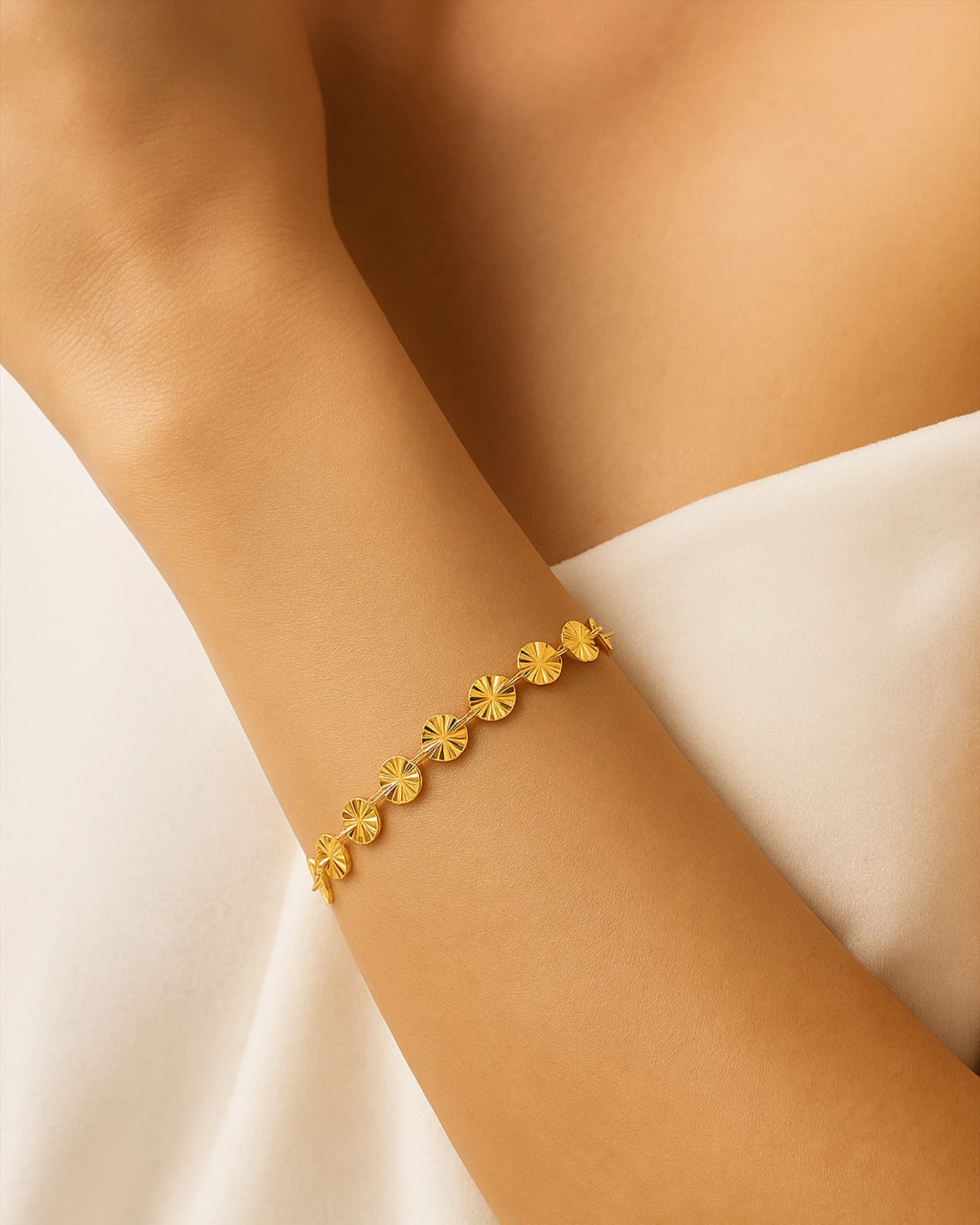 Lustre of Sol Bracelet